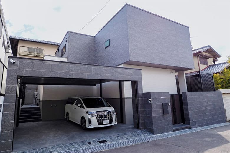 EV時代に備える外構計画とは?後悔しない充電設備と駐車場設計を解説のイメージ画像