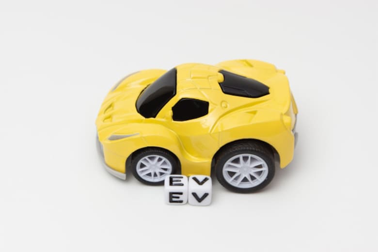 EV時代に備える外構計画とは?後悔しない充電設備と駐車場設計を解説のイメージ画像