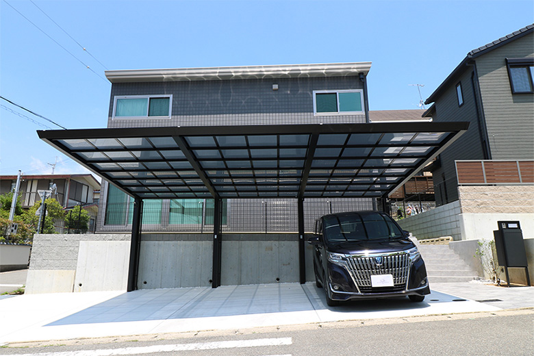 カーポートなしでも大丈夫？後悔するケース・しないケースのイメージ画像