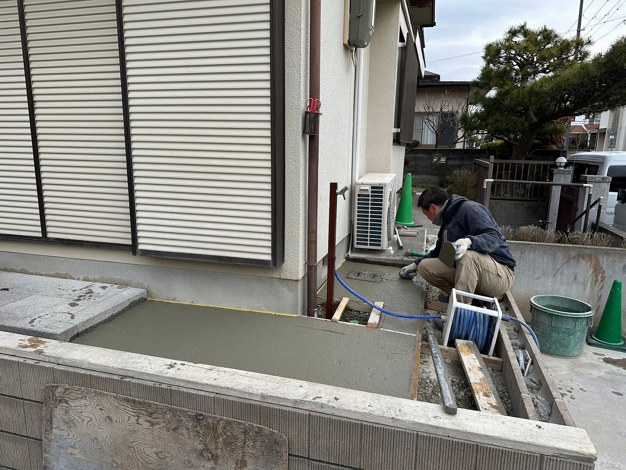 明石市ライフスタイルに合わせてお庭を拡張の施工中写真