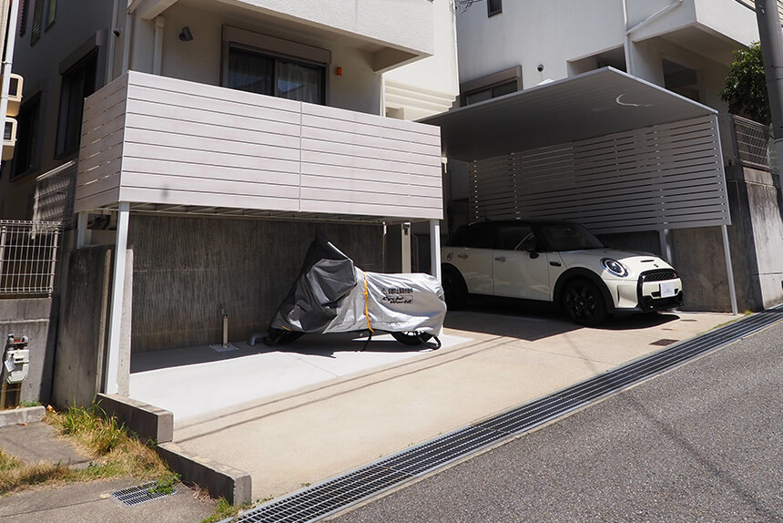 神戸市須磨区使われていなかったバルコニー下をバイク置き場にの施工後写真